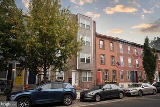 Building Photo - 2141 Christian St