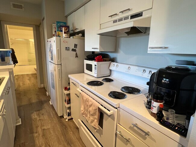 Foto del edificio - 4879 Via Palm Lakes