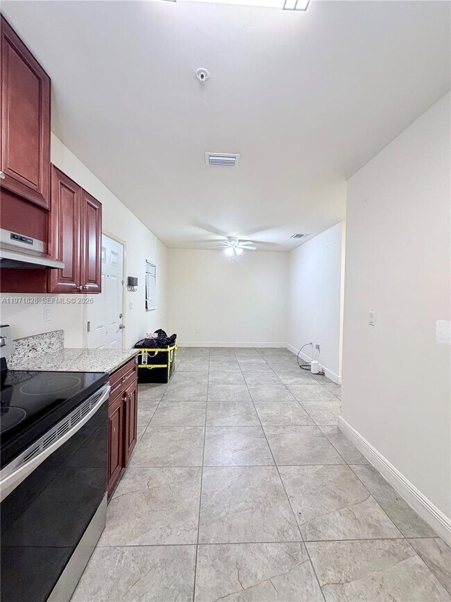 Foto del edificio - 1830 NW 1st St