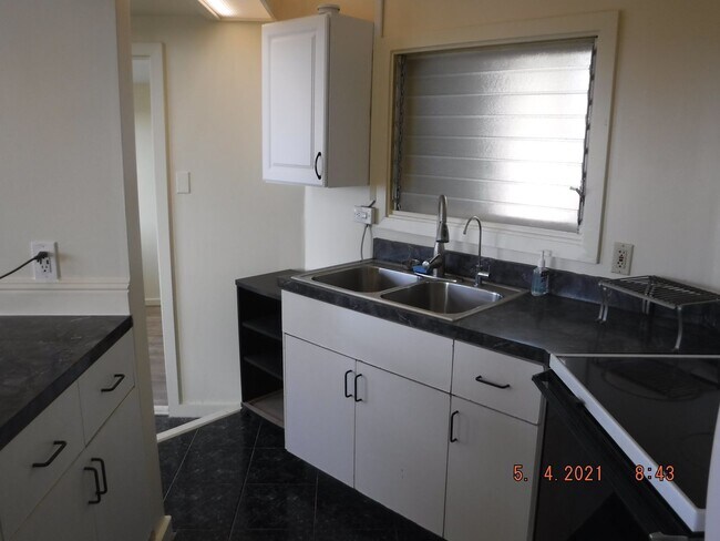 Foto del edificio - Kahala Hts Cottage 2 / 1 / garage