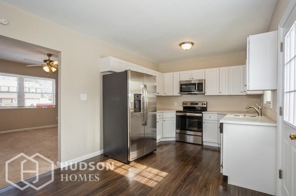 Building Photo - 46 Rockledge Dr