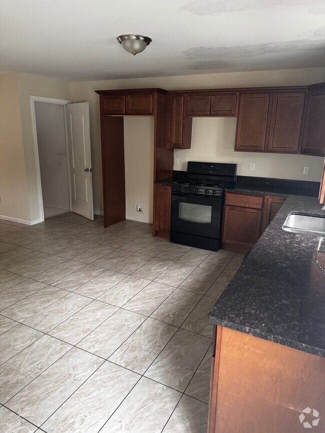 Old Hill Apartments for Rent Springfield, MA 6 Rentals