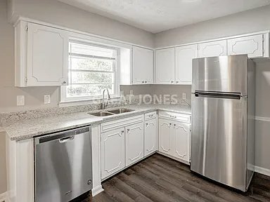 Foto del edificio - 2204 5th Ave