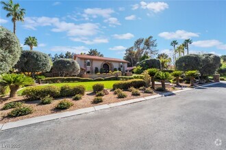 Building Photo - 3281 Montecito Dr
