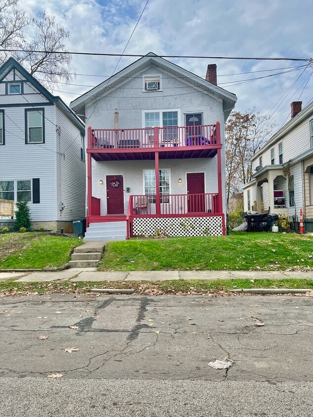 Norwood 1 bedroom with Private Entry Townhome Rentals in Cincinnati