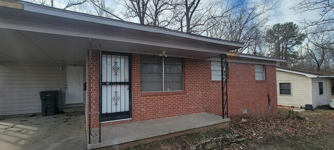 Foto del edificio - 5820 Butler Rd