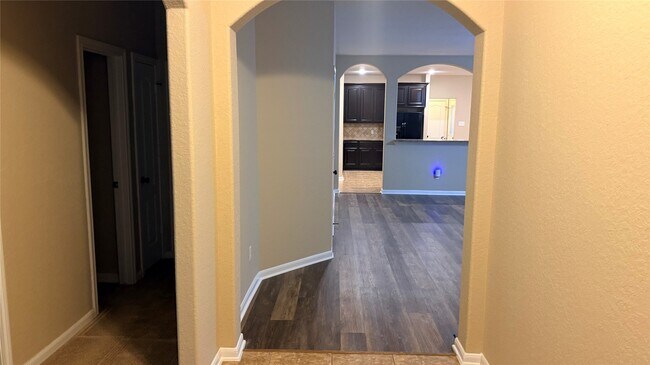 Foto del edificio - 9215 Running Eagle Falls