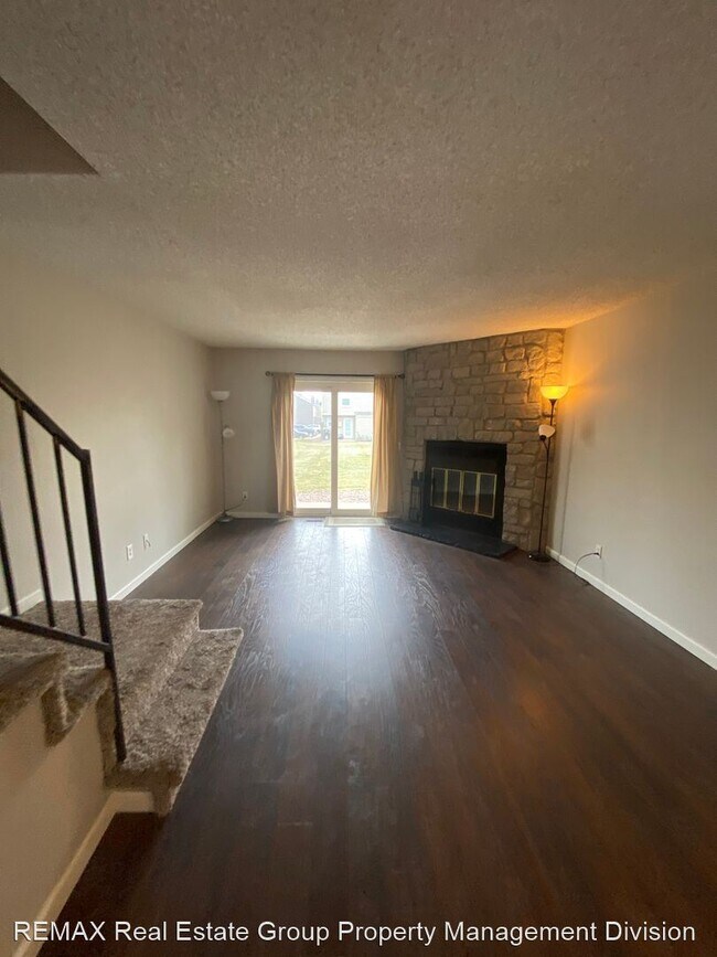 Building Photo - 2 br, 2.5 bath House - 3427 Queen Anne Way