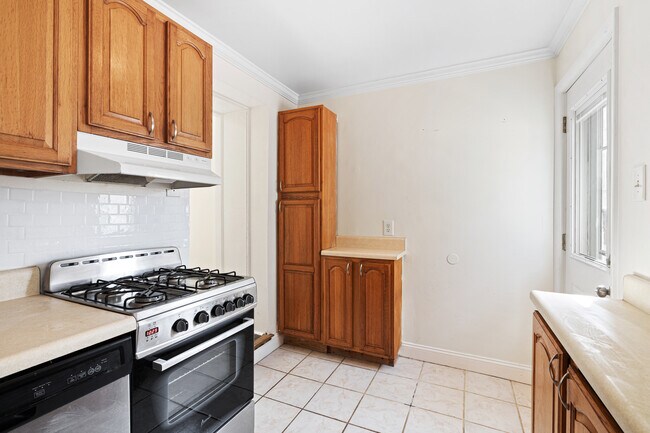 Foto del edificio - 4550 Silverwood St