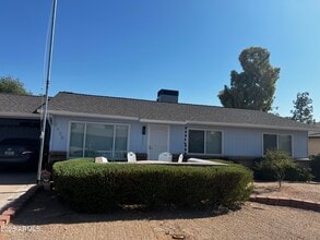 Building Photo - 2435 E Balboa Dr