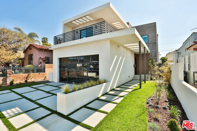 Foto del edificio - 1622 S Mansfield Ave