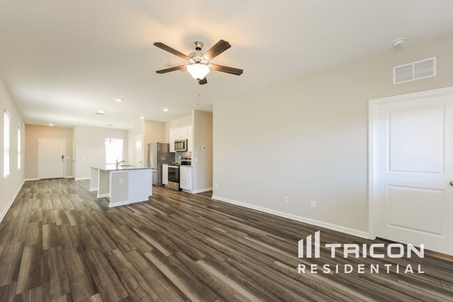 Building Photo - 7430 Boa Holw