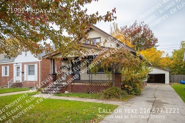 Building Photo - Bright & Charming  3 bedroom !