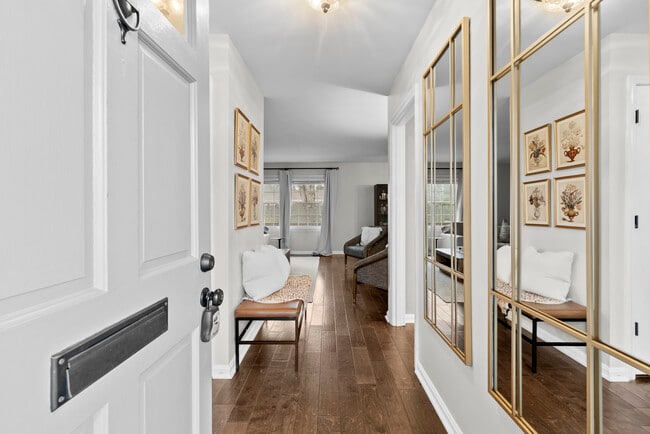 Foto del edificio - 8608 Whipps Bend Rd