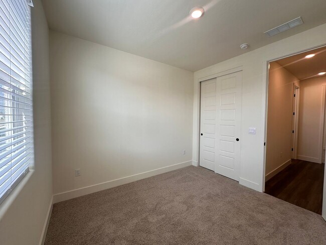 Foto del edificio - Newly built homes coming soon!