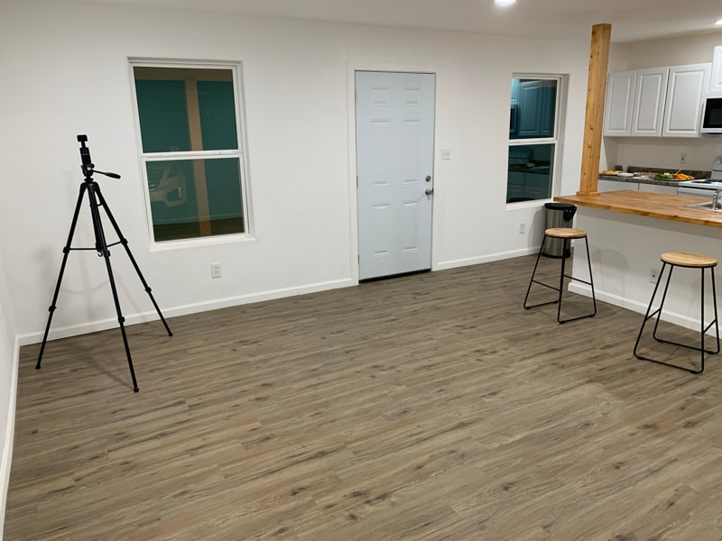 Building Photo - 823 Harrison Ave