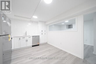 Building Photo - 2255 Weston Rd