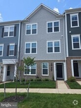 Building Photo - 1745 Riverbluff Ave
