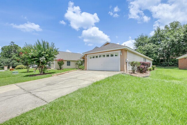 Foto del edificio - 1583 Applewood Way