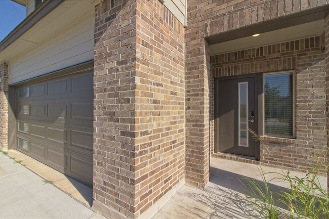 Building Photo - 425 Coda Xing Georgetown, TX 78633