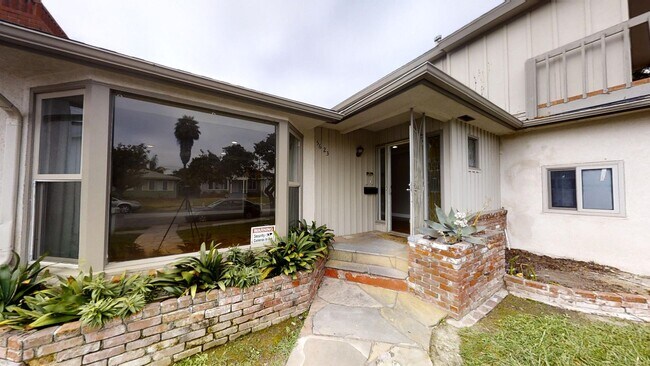 Foto del edificio - Steps from SDSU – Spacious Homes in Prime ...