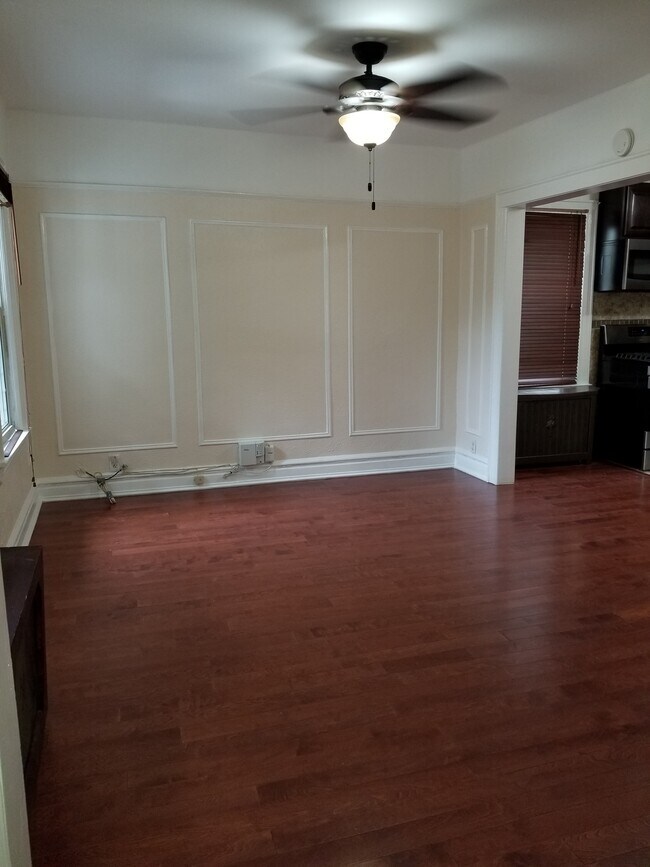 Living room - 9311 74th Plz