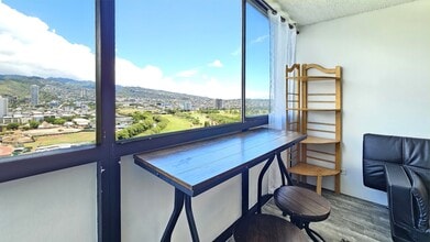 Building Photo - 2211 Ala Wai Blvd