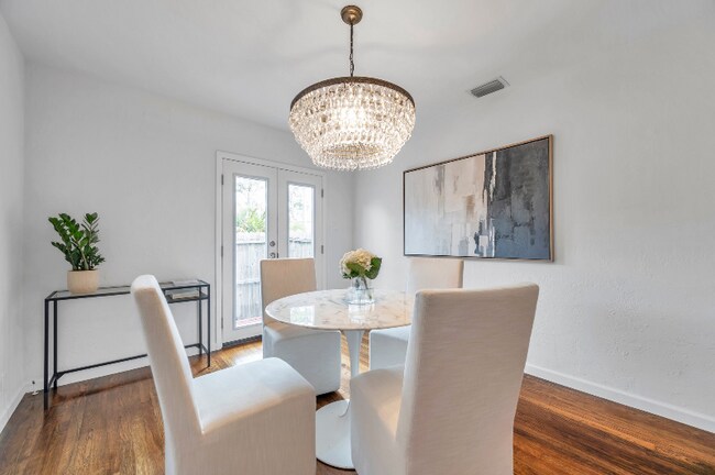 Foto del edificio - 5931 Mangrove St N