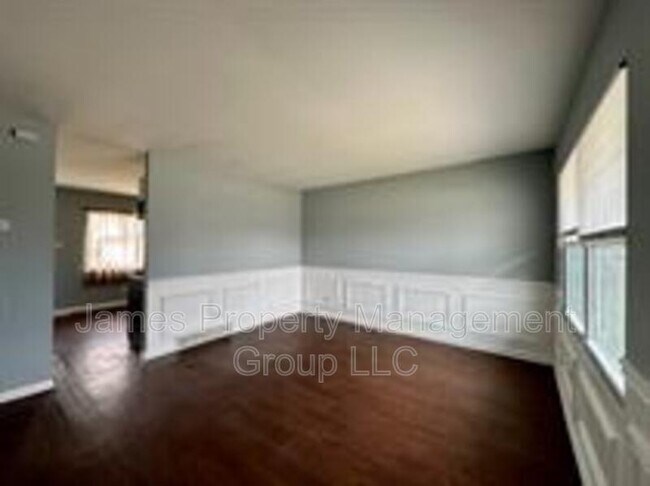 Building Photo - 22050 E Churchill Dr