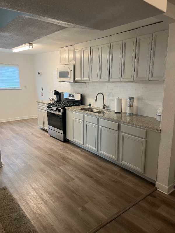 Photo - 1339 W Ridgewood Ct Apartment