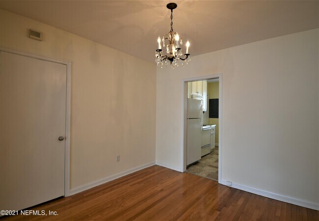 Foto del edificio - 1809 Willow Branch Terrace