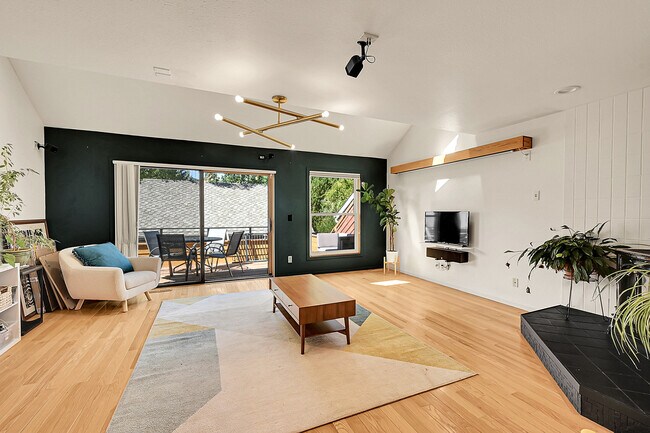 Foto del edificio - 3644 Hazelwood Ct