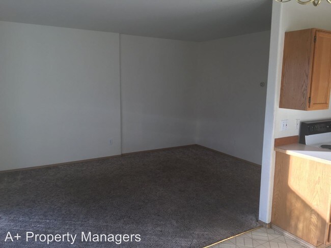 Building Photo - 3620 E 3rd Ave