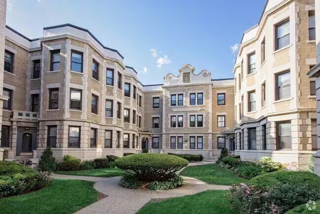 Building Photo - 102 Allston St