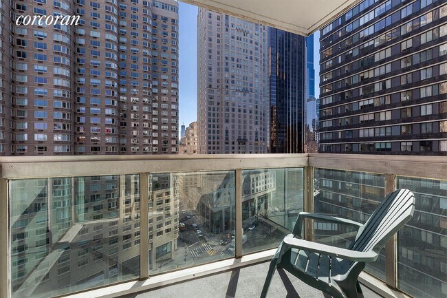Building Photo - 61 W 62nd St