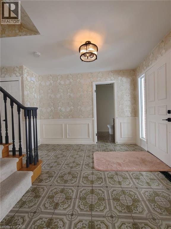 Building Photo - 362 Pommel Gate Crescent