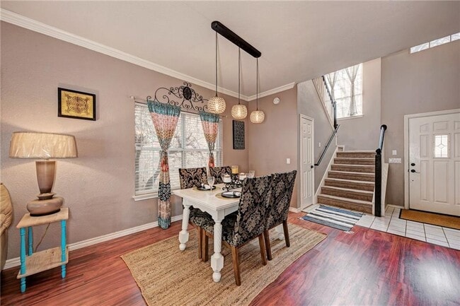 Building Photo - 1813 White Oak Loop