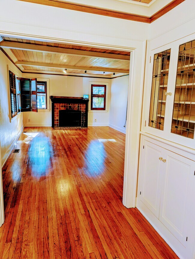 Sala de estar - 2543 NE 31st Ave
