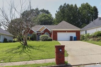 Building Photo - 510 MacLand Dr