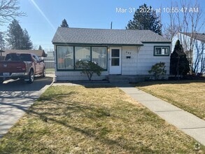 Building Photo - 207 W Heroy Ave
