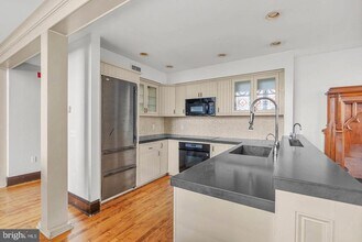 Building Photo - 3849 Terrace St