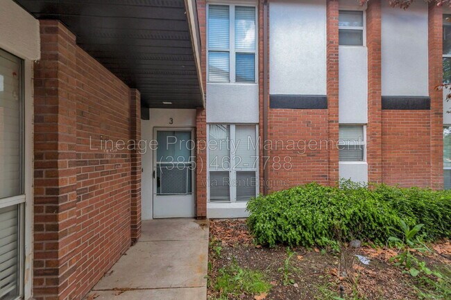 Building Photo - 770 N Main St