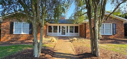 Building Photo - 289 Ashbrook Dr