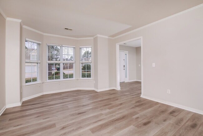 Building Photo - 409 Pyracantha Dr