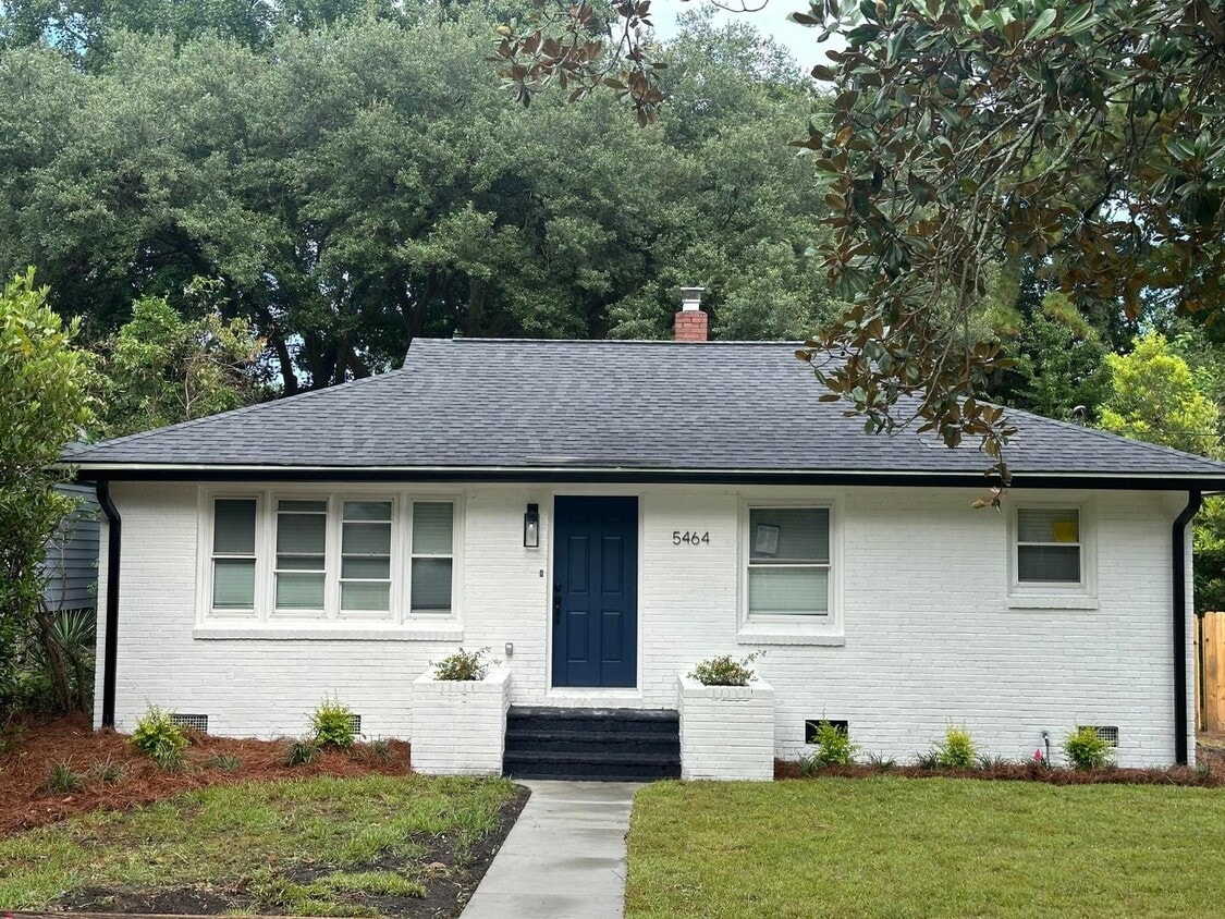 Photo - 5464 Crown Ave