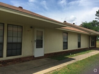 Building Photo - 1611 S Z St