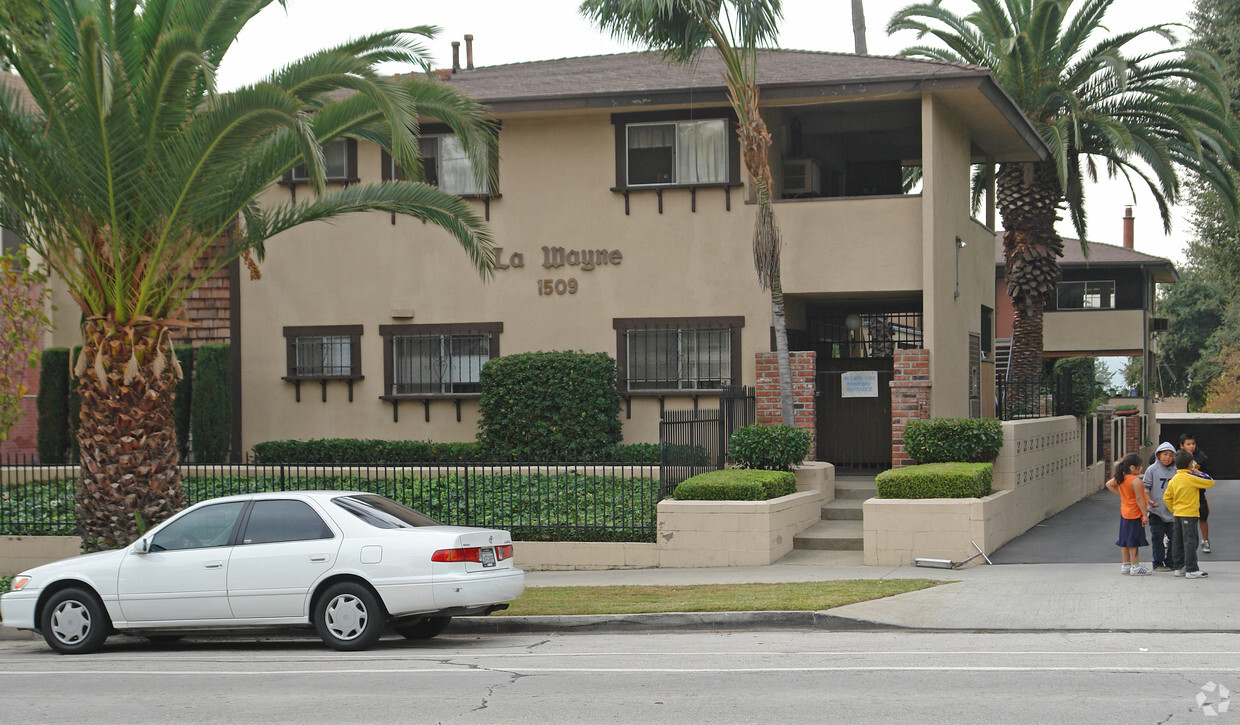 Building Photo - La Wayne Apartments