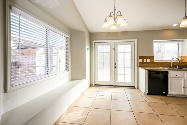 Building Photo - 1532 Helen Belle Dr