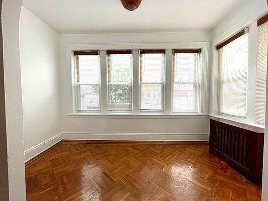 Primary Photo - 60-14 Bleecker St