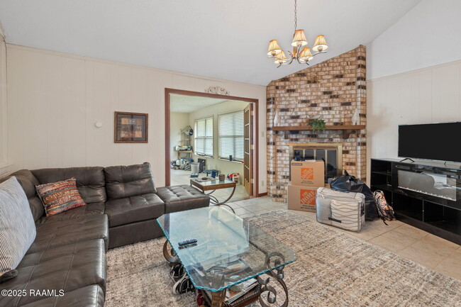 Building Photo - 4512 E Meadow Ln